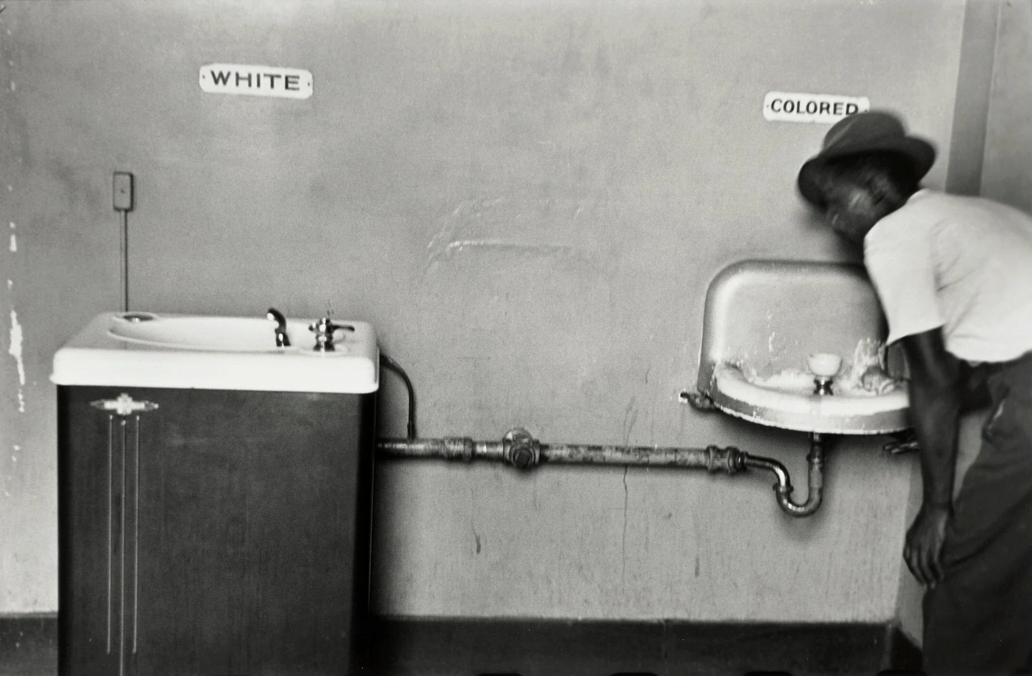 Segregated water fountains, Jim Crow era
